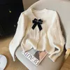 Malhas femininas 2024 Botão de pérola da moda coreana Warm Sweater Women Winter Office Lady Lady Elastic Autumn Bow Knit