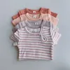 Rompers Baby Rompers Summer Solid Infant Boy Jednostko-nowo narodzone bawełniane ubrania Baby Girl Bodysuit Onesies H240429
