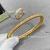 Van Cl AP Classic V Gold Single Row Bracelet en diamant complet Edition étroite High End CNC Hand Inclued Version et Gorgeous Design