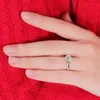 Ringas de banda Price Ladies Wedding Ring redonda de dedo cúbico de zircão rvery barato 925 Sterlsilver Jóias de jóias J240429