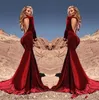 Sexy Open arrière arabe saoudien borgogne sirène Velvet Robes de soirée 2020 manches longues de fêtard formel de bal robes spéciales Gow1907620
