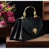 High End Designer Luxury Tote Bag äkta läderljus lyxhandväska 2024 Ny mode bankettväska nisch en axel crossbody väska