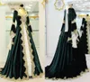 Tradycyjne zielone tureckie sukienki ślubne marokańskie 2024 Elegancka linia aksamitna gotycka dubajska suknie ślubne złoto koronkowe długie rękaw muzlimah vestios de novias szata mariee