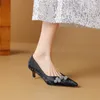 Sapatos de vestido Série de estilo chinês saltos altos bombas da primavera Mulher meminina mocassim para zapatos Mujer prateado