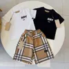 Kids Sets T-Shirt Shorts Designer Baby Kleinkinder Brand Kleidungsstücke schwarze weiße Kinder 2 Stück Jungen Mädchen Kleidung