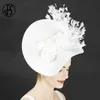Wide Brim Hats Bucket Hats FS Imitation Straw Big Derby Fascinator Hat For Wedding Women White Flower Headpiece Headband Fancy Feather Race Hair Accessorie Y240426
