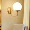Lámpara de pared lámparas de latón con bulbo de oro LED LED TV Fondo de vidrio Accesorio