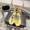 Sandálias de grife feminino chinelos folhas de couro sapatos casuais sandálias romanas salto plano fivela de diamante de diamante 35-42
