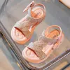 Sandalen maat 26-36 Zomer 2024 Designer Baby Girls Children Platform Sandalen mode pailletten Rhinestone Princess Shoes Flats Heels laarzen