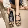 Mode ontwerpwomens platte schoenen rond teen luipaard printschoenen casual ademende slip-on platte buiten dames Mary Jane schoenen 240423