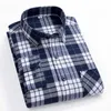 Mäns casual skjortor rutiga skjortor för män bomullsflygnal vinter lång slve -knapp upp stor storlek affärsklänning smart skjorta avslappnade enkla vårdkläder T240428
