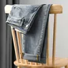 Heren jeans lente/zomer lichtblauwe heren 2024 nieuwe trend street mode vrijetijdsblok high -end broek Q240427