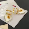 18K Gold plaquée en laiton de luxe de luxe Designers Lettres Stud géométrique célèbre Femmes coeur Crystal Rignestone Earl Mariage de mariage Jewerlry Cadeau