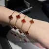 Bangles di gioielli di fascia alta per vancleff womens a doppia faccia a doppia faccia a quattro foglie Bracciale rosso da 18K a catena doratura in acciaio in acciaio Originale 1: 1 con logo e scatola reali