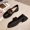 Zapatos casuales dos usan 35-44 de gran tamaño de cuero suave para mujeres solteros Soblete en la cabeza redonda tacón grueso Four Seasons Inglaterra Black Apricot