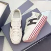 Sapatos de bolo de lazer de lazer, sapatos esportivos versáteis com aumento de altura, amarração e cores contrastantes, sola de 5,5 cm de espessura resistente ao desgaste britânico