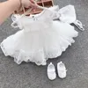Baby Birthday Princess Dress Elegant Girl Embroidery Flower kralen witte doop tutu jurk kinderen formeel avondfeestje kostuum 240412
