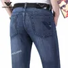 Jeans causais Jeans Novo estilista de moda masculina preta azul magro rasgado Destruído Destruído Slim Fit Hip Hop Pants Top qualidade B4