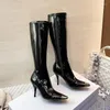 Boots Patent Leather Knee High Metal Tips Toe Toe Stiletto Talons Side Zip Sexy Woman Girls Party Robe décontractée Chaussures