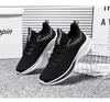 Livraison gratuite hommes femmes chaussures de course à lacets anti-glip plat en maille solide noire orange blanc mens dorsal sneakers sport gai