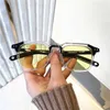 Óculos de sol Novo chegada de alta qualidade medidor de emenda Quadrado de unhas Mulheres óculos de sol Hip Hop Punk Sun Glasses Vintage Sunglasses para fêmea D240429