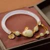 Ketting nieuwe Chinese stijl jade konijn veiligheidslot armband imitatie hotan jade armband dames luxe kleine nummer verstelbare sieraden