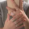 Anillos de clúster TIOWIOS 2024 Combinación simple para mujeres Giros de masa frita Index Opening Finger Anning Diseño de la mano Joyería