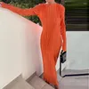 Casual jurken eenvoudige o-neck rib boho maxi jurk veer solide slank bodycon party dames lange mouw herfst pullovers vestidos