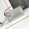 Lock Designer handheld Bag Tassen Crossbody Vlogoo Rock Single Stud Valentyno Buckle Fashion Dames Schouder 2024 Onderarm kleine lychee lederen klinknagel 9c79