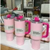 1PC DHL Pink Flamingo 40 unz Quencher H2.0 Kubki do kawy na świeżym powietrzu kubki na kubki ze stali nierdzewnej kubki z silikonowymi uchwytem walentynkowe prezent US Stock I0430