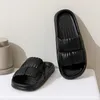 Kapdy 2024 Letnia pancernik Hurtowy domowy dezodorancki łazienka kąpiel Anty -ślizg grube jedyne sandały w akademiku