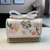 ハイエンドのトレンディなデザイナー対角バッグOlay New Bag Womens Glacier White Milk Tea Color Small Square Klareチェーンオルガンバッグ