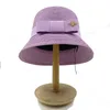 Pomarańczowy kapelusz 2024 Women Sun Hat Folding Hat Mały brzeg podróżniczy Hepburn Sun Hat 240425