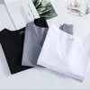 Summer Men T-shirts Ice Silk Pleszczowy sport swobodny w dekolcie cienka koszula z krótkim rękawem