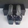 Lüks Slipper Tasarımcı Sandalet Sandal Terlik Kaydırıcıları Sandal Moda Yaz Loafer Plajı Sıradan Ayakkabılar Düz Kanal Lüks Üst Kalite Siyah Beyaz Mule Sandal