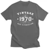 T-shirty męskie vintage 1970 starzejące się do perfekcji T-shirt dla mężczyzn Pure Cotton T-shirt O-Neck Short SLVed 50. urodziny Prezent 50 lat T240425