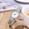 Montre-bracelets Simple Korean Version Femme Watch Student Digital Compact Compact en acier inoxydable STRAP DE TRAPE