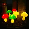 Dekoracje grzybowe światło ogrodowe dekoracje na zewnątrz 8 trybów wodoodpornych lampy ścieżki krajobrazowy