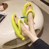 Slippers 2024 Banana Flip Flops for Men Women Women Summer Smlipper Sod Sands Sandals de plage sans glissement de salle de bain Funny Slides Funny