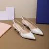 Бриллиантовые туфли для вечеринок стильные сексуальные каблуки без спины для женщин летние элегантные дизайнерские сандалии булочка с тонкими тапочками