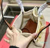 2024 Summer Women Casual Bothes Trendy Trends Trends Cross Body Borse Golden Lettere spalla