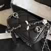 Designer -Crossbody -Bag -Umhängetaschen Schlinge Tasche Satchel -Taschen für Frauenketten mit herzförmiger Anhänger und Ball Make -up -Taschen Luxurys Hand Oeva