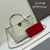 Bolsas de designer de mão bolsas de garanhão de rock gotes valentyno ombro de moda de grande capacidade bolsa de couro de rebite 2024 novo crossbody ttete de goma de cheiro feminino yhl9