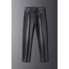 Fine jeans neri autunnali alto per maschi versione coreana slim fit piccoli piedi di altezza stretta elastica pantaloni casual e versatili