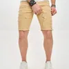 Letnie stylowe rozryte splicing mężczyzn Slim Fit Denim Shorts Street Style Straight Male Jean pięciopunktowe spodnie 240428