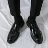 Elbise Ayakkabı 2024 Klasik İş Düz Erkekler Tasarımcısı Resmi Deri Loafers Sevgililer Hediyeleri Ayakkabı Erkekleri