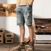 Summer Mens Mens Perfoated Denim Shorts coréens Version Pi Shuai Street Trend High Quality Loose Blue Blue Jeans 240415