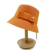 Pomarańczowy kapelusz 2024 Women Sun Hat Folding Hat Mały brzeg podróżniczy Hepburn Sun Hat 240425