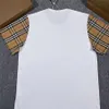 Designer Fashion Casual Summer B R Sleeve Patchwork Plaid randig t-shirt för både män och kvinnor, matchande sport och avslappnad mångsidig korta ärmar