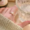 Alyans çiçek açma yüzüğü kadın ayarlanabilir niş tasarım şık kişilik ışık lüks işaret parmak yüzüğü